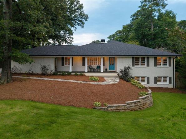 2351 Pangborn Cir, Decatur, GA