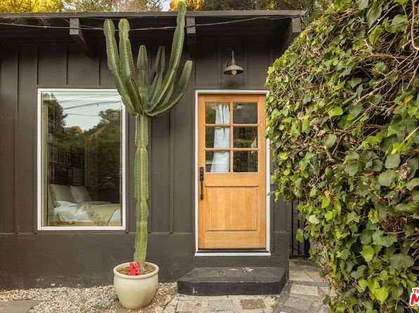8522 Walnut Dr, Los Angeles, CA