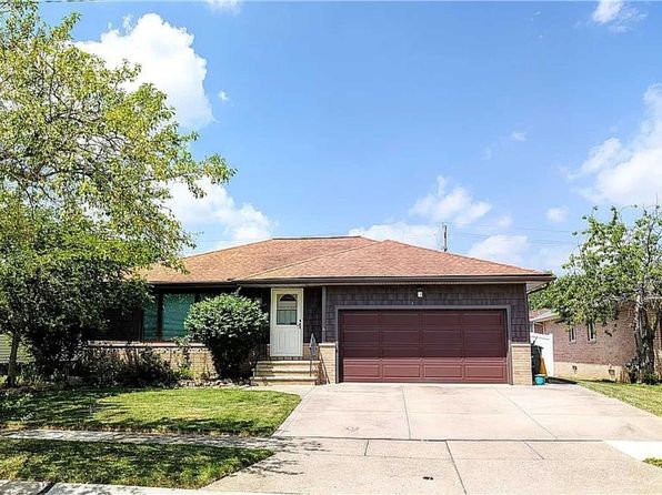 4770 Elizabeth Ln, Brooklyn, OH