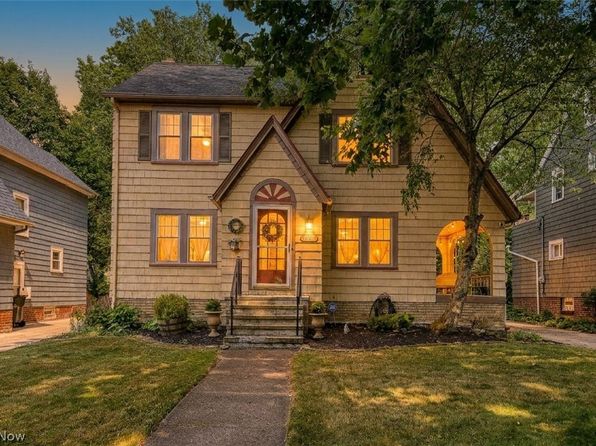943 Cambridge Rd, Cleveland Heights, OH