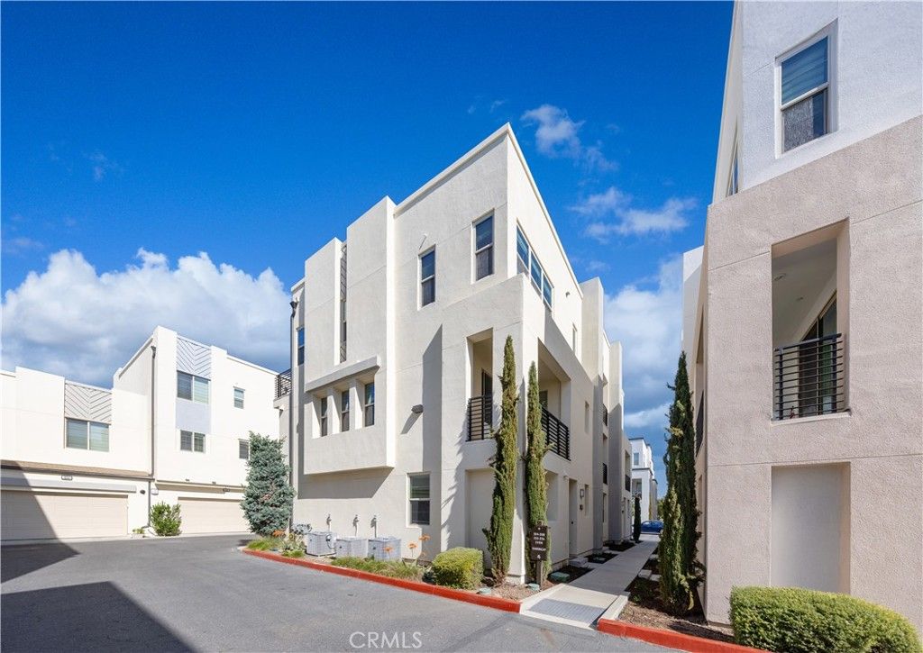 222 Harringay, Irvine, CA